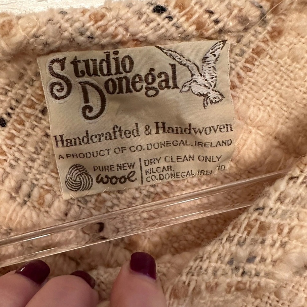 Cozy Cream Fringed Women's poncho ^GORGEOUS^ - Picture 2 of 2
